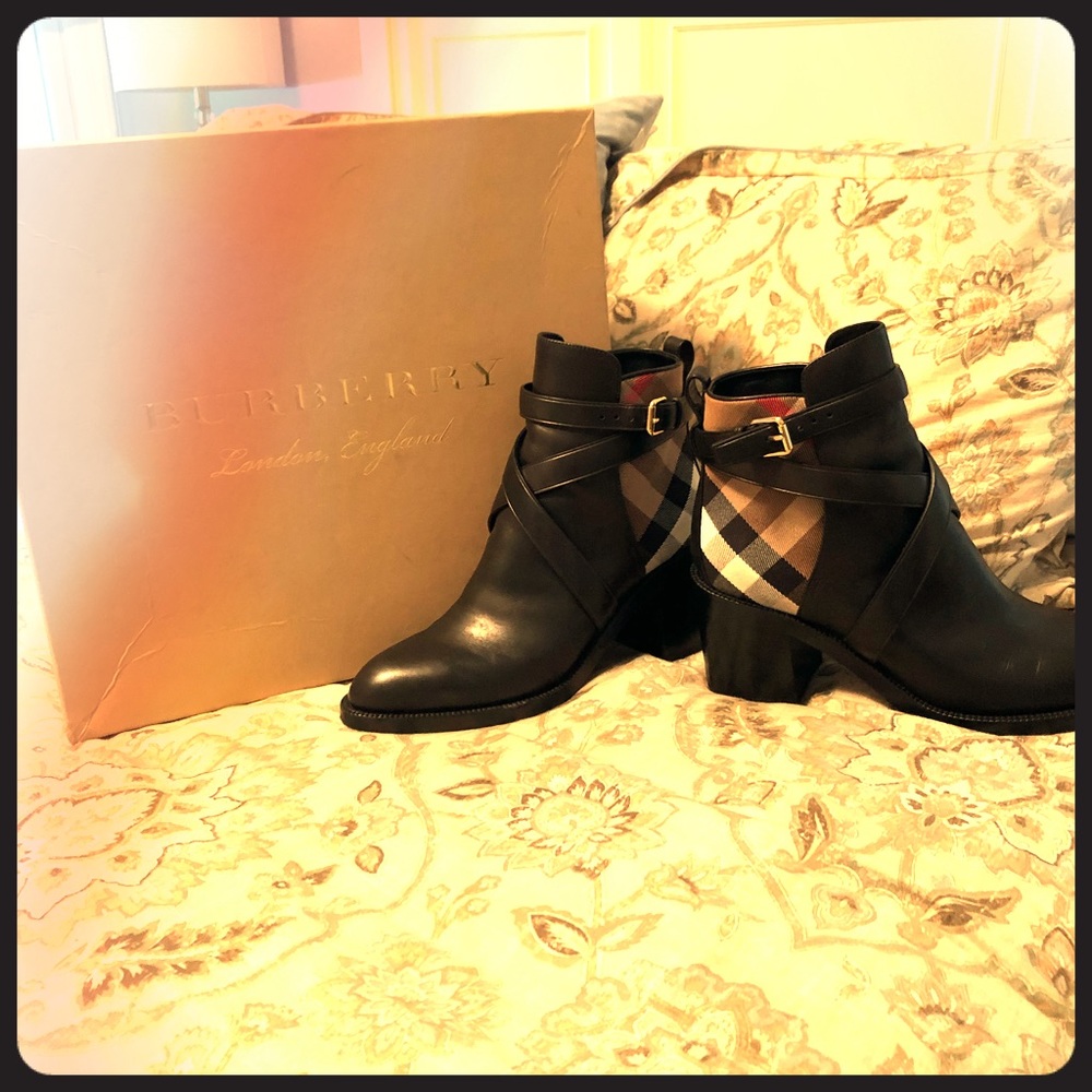 Burberry Pryle House Check Leather Ankle Boots